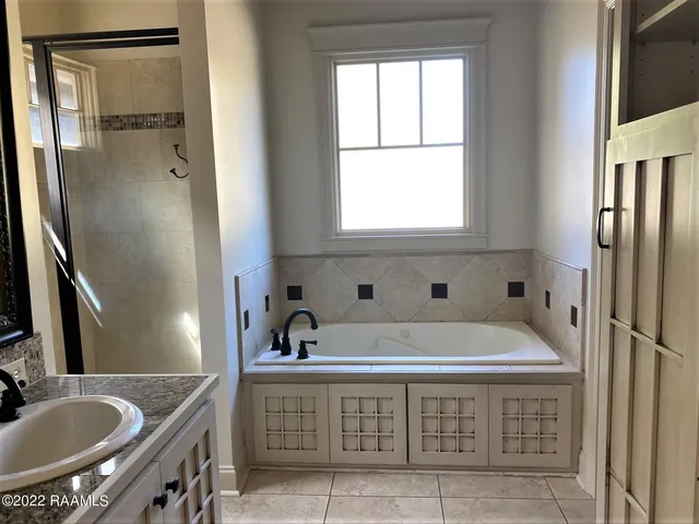 $2,000 | 111 Hallmark Avenue, Lafayette, LA 70508