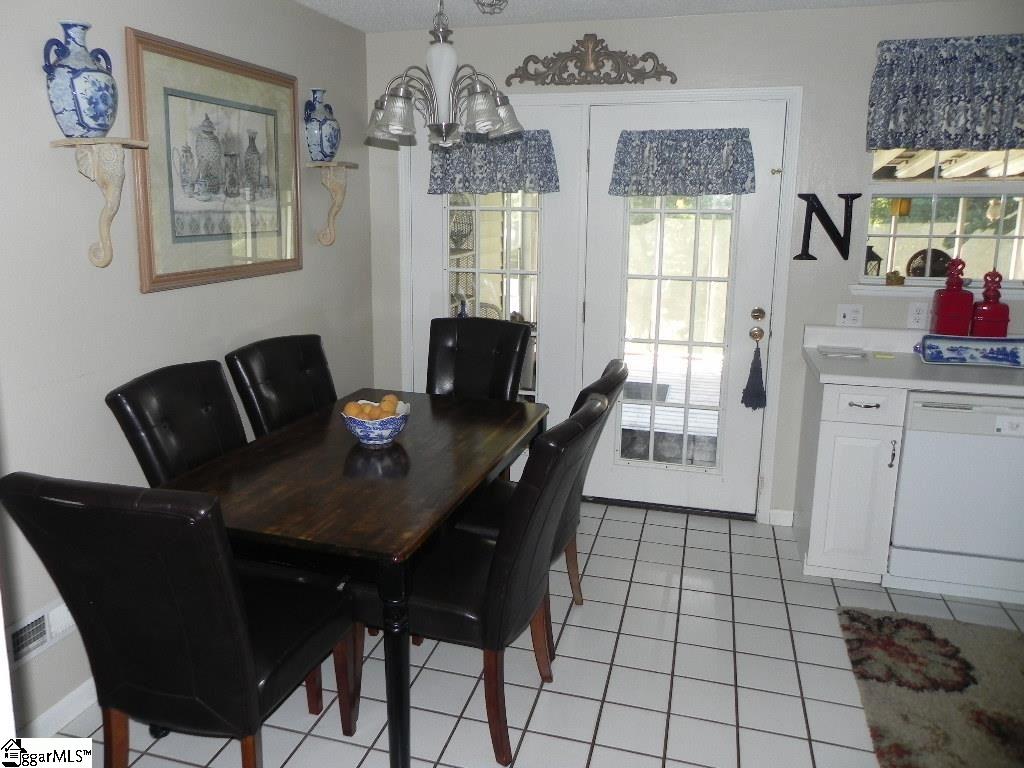 831 Scuffletown Road Simpsonville, SC 29681 - Photo 13 of 30 Gallery Image 13