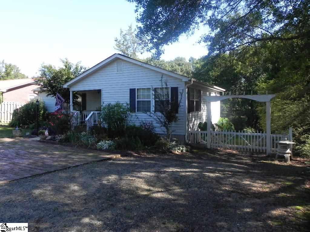 831 Scuffletown Road Simpsonville, SC 29681 - Photo 3 of 30 Gallery Image 3