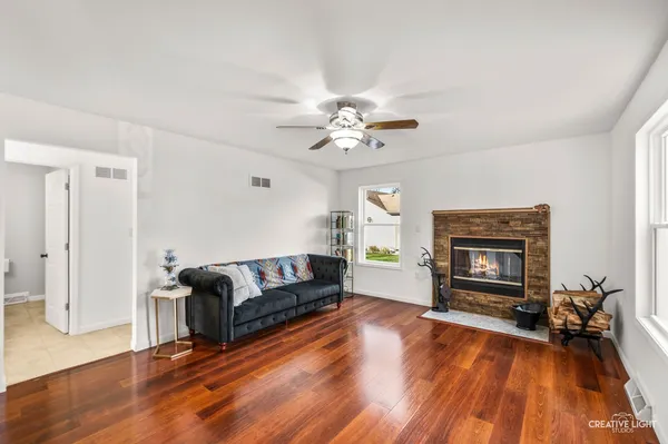 $360,000 | 710 Daisy Court, Seneca, IL 61360