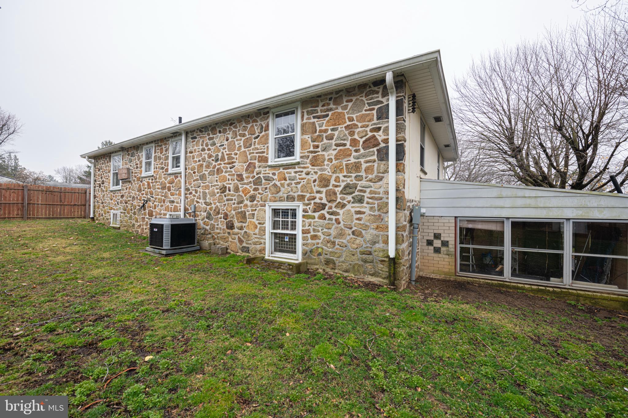 318 Lewis Road Broomall, PA 19008 - Photo 8 of 47