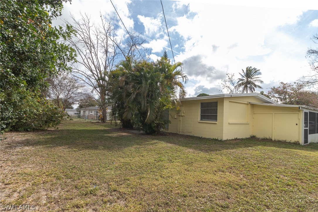 203 Jersey Road West Lehigh Acres, FL 33936 - Photo 25 of 27 Gallery Image 25