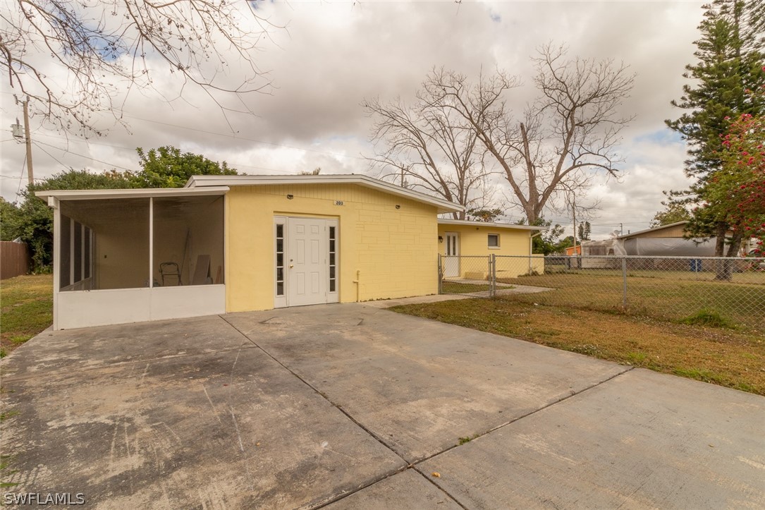 203 Jersey Road West Lehigh Acres, FL 33936 - Photo 5 of 27 Gallery Image 5