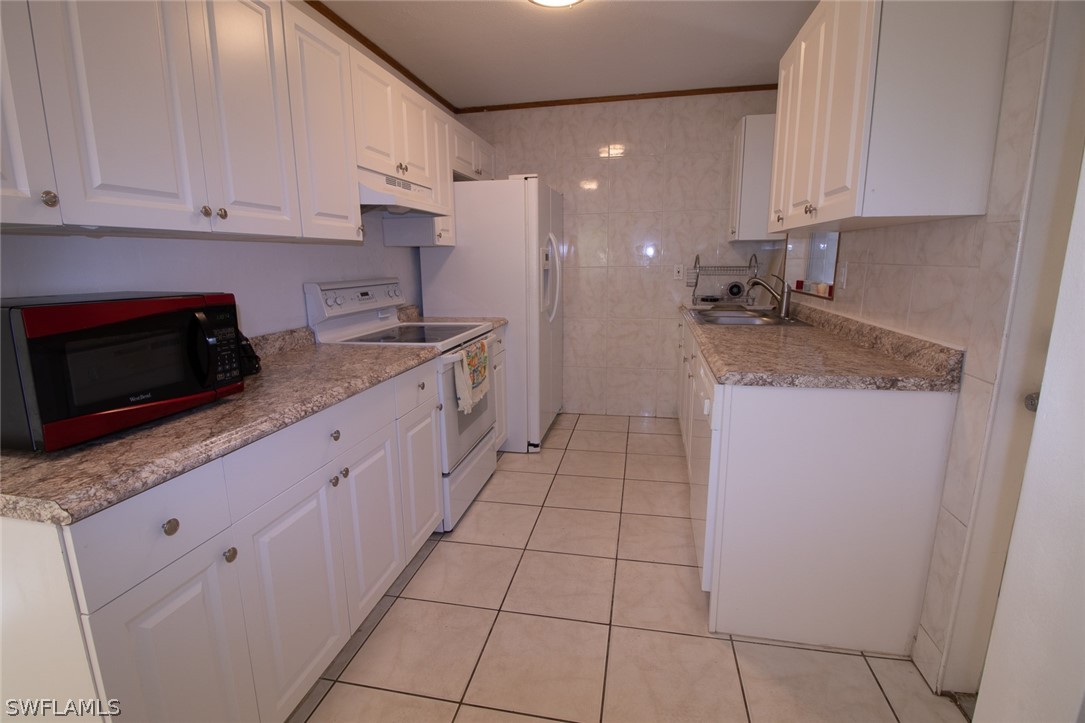203 Jersey Road West Lehigh Acres, FL 33936 - Photo 9 of 27 Gallery Image 9