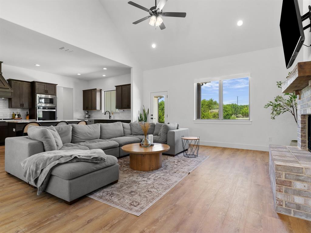 2020 Redemption Drive Weatherford, TX 76088 - Photo 10 of 34