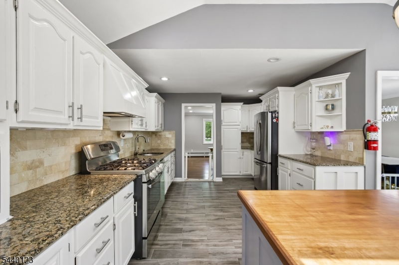 22 Woodhaven Road Parsippany, NJ 07054 - Photo 22 of 49