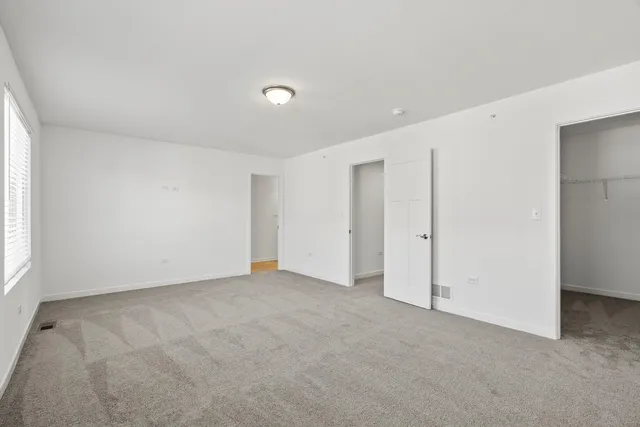 $2,500 | 1124 Gillespie Lane, Unit 1124, Yorkville, IL 60560