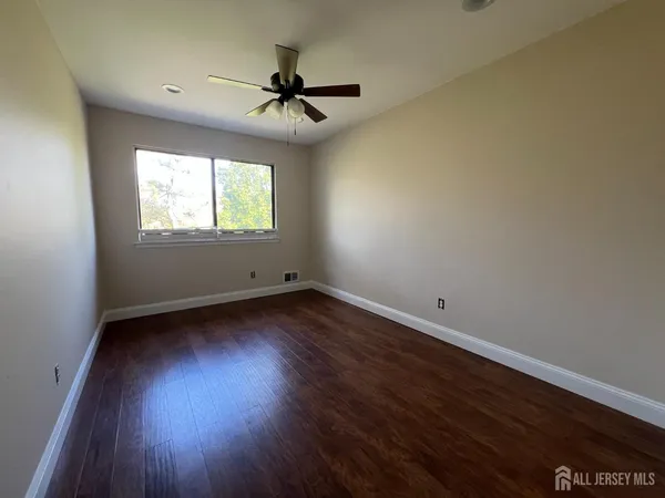 $469,000 | 143 Wilcox Court, Old Bridge, NJ 07747