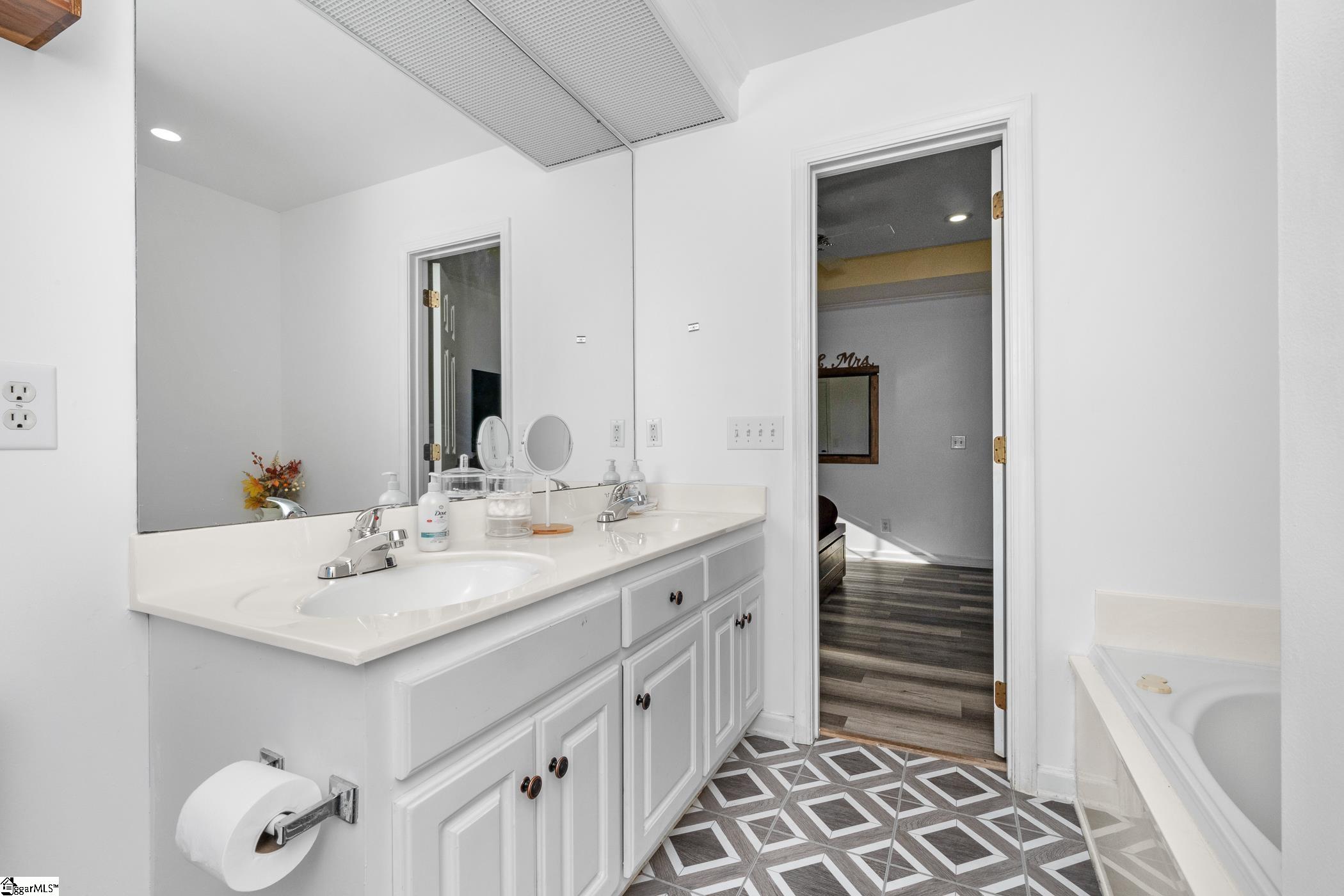 4 Fortson Way Fountain Inn, SC 29644 - Photo 17 of 33 Gallery Image 17