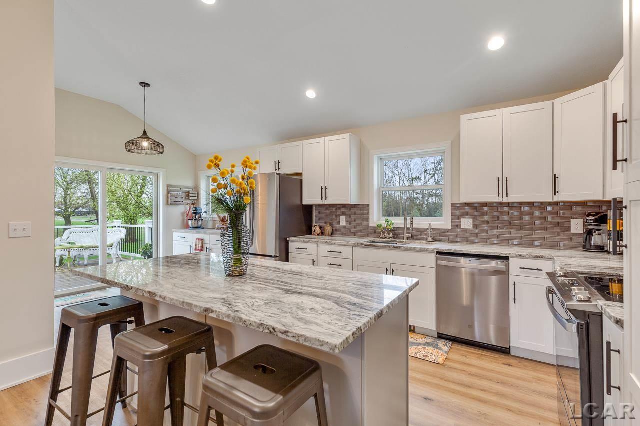 3881 West Beecher Road Adrian, MI 49221 - Photo 4 of 44
