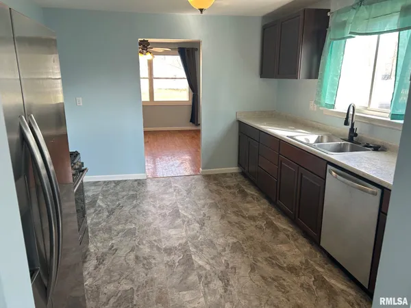$132,599 | 1010 East Esther Street, Taylorville, IL 62568