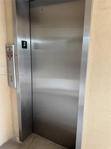 $2,000 | 100 Southeast 6th Avenue, Unit 207, Pompano Beach, FL 33060