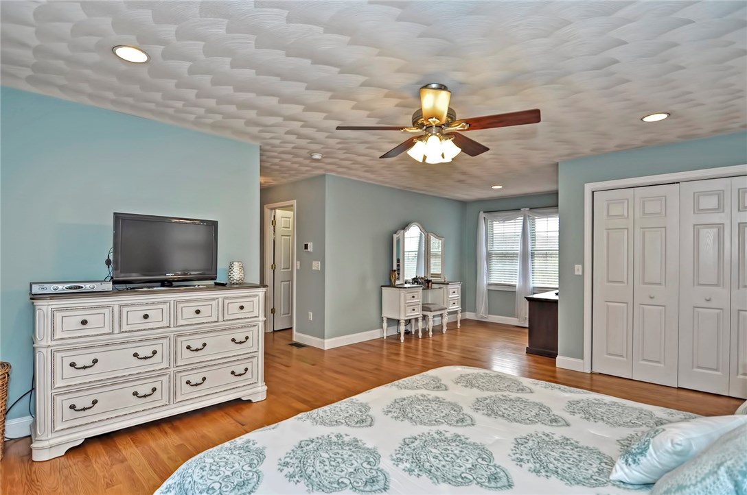 108 West Wrentham Road Cumberland, RI 02864 - Photo 15 of 21