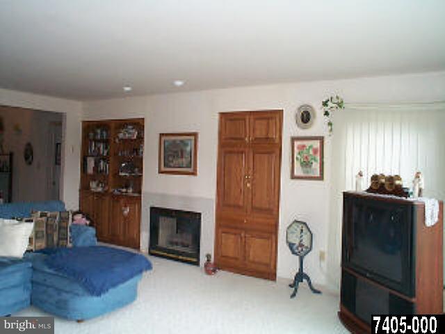 605 Freysville Road York, PA 17406 - Photo 2 of 9 Gallery Image 2