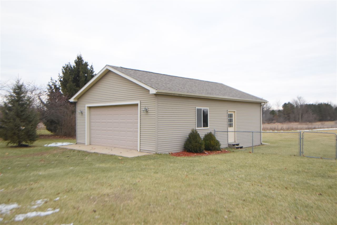 3244 West Tyrrell Road Owosso, MI 48867 - Photo 28 of 30 50005219-27.JPG