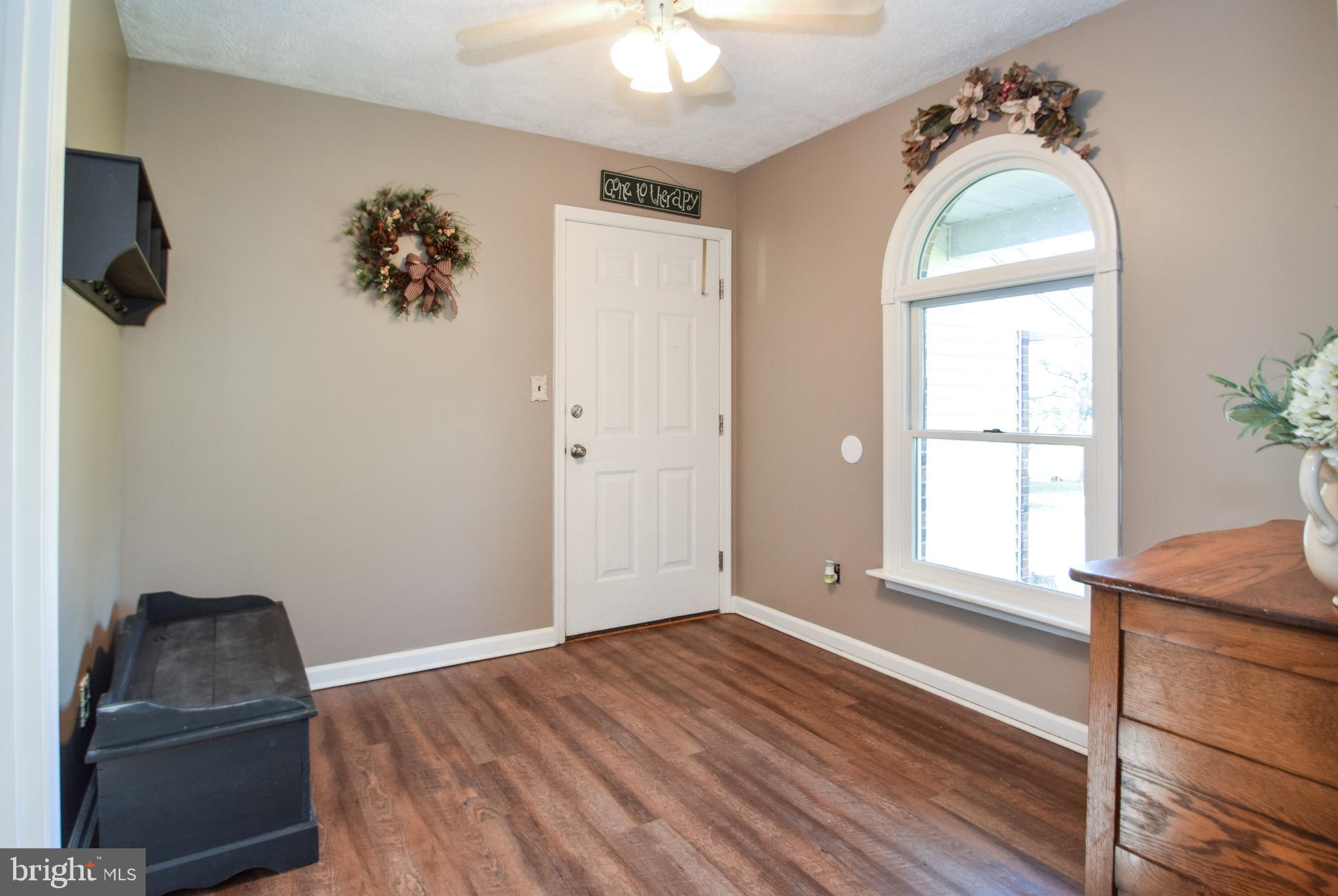 918 Thompson Road Fawn Grove, PA 17321 - Photo 11 of 37 Mudroom
