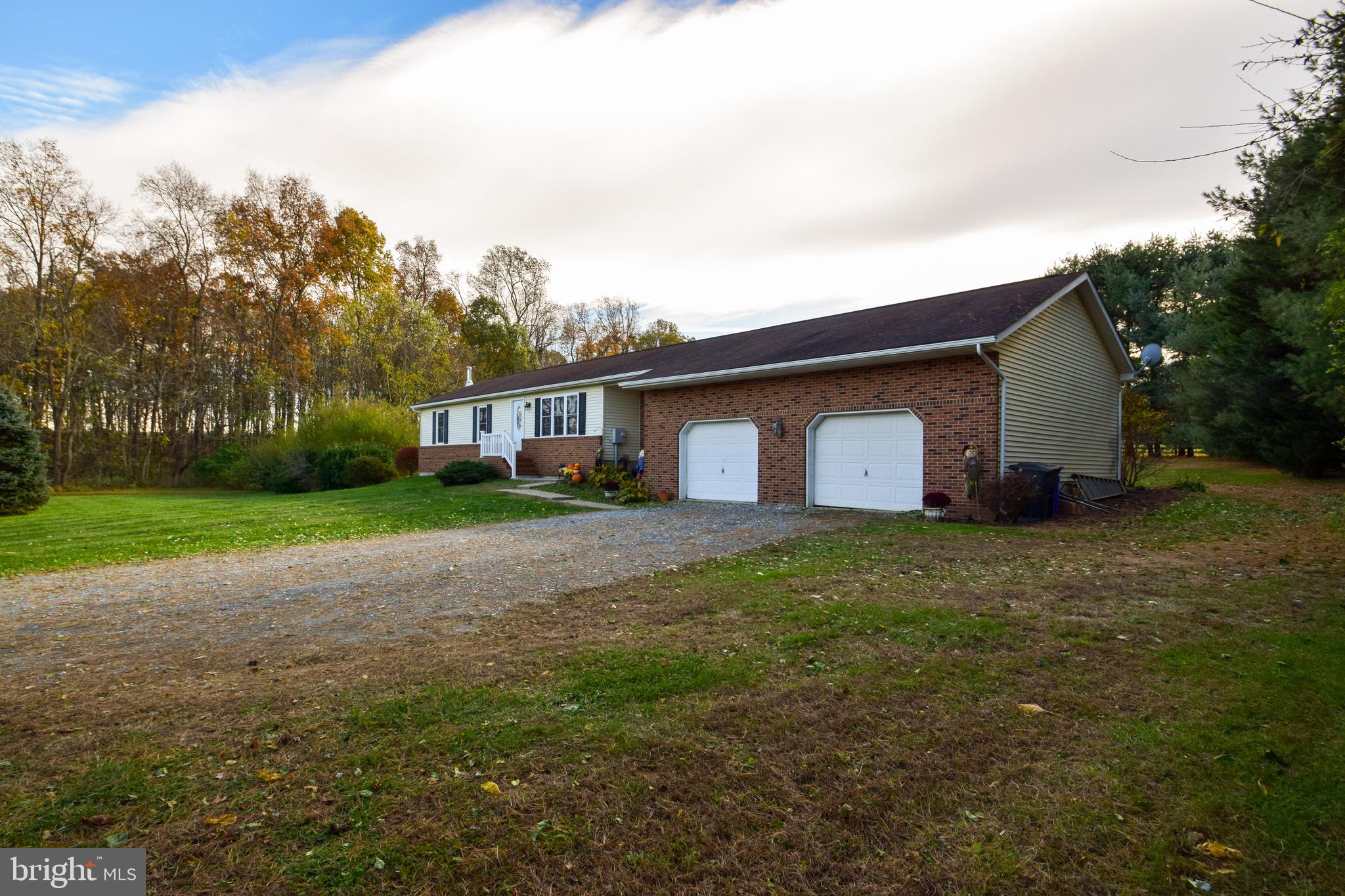 918 Thompson Road Fawn Grove, PA 17321 - Photo 3 of 37 Gallery Image 3