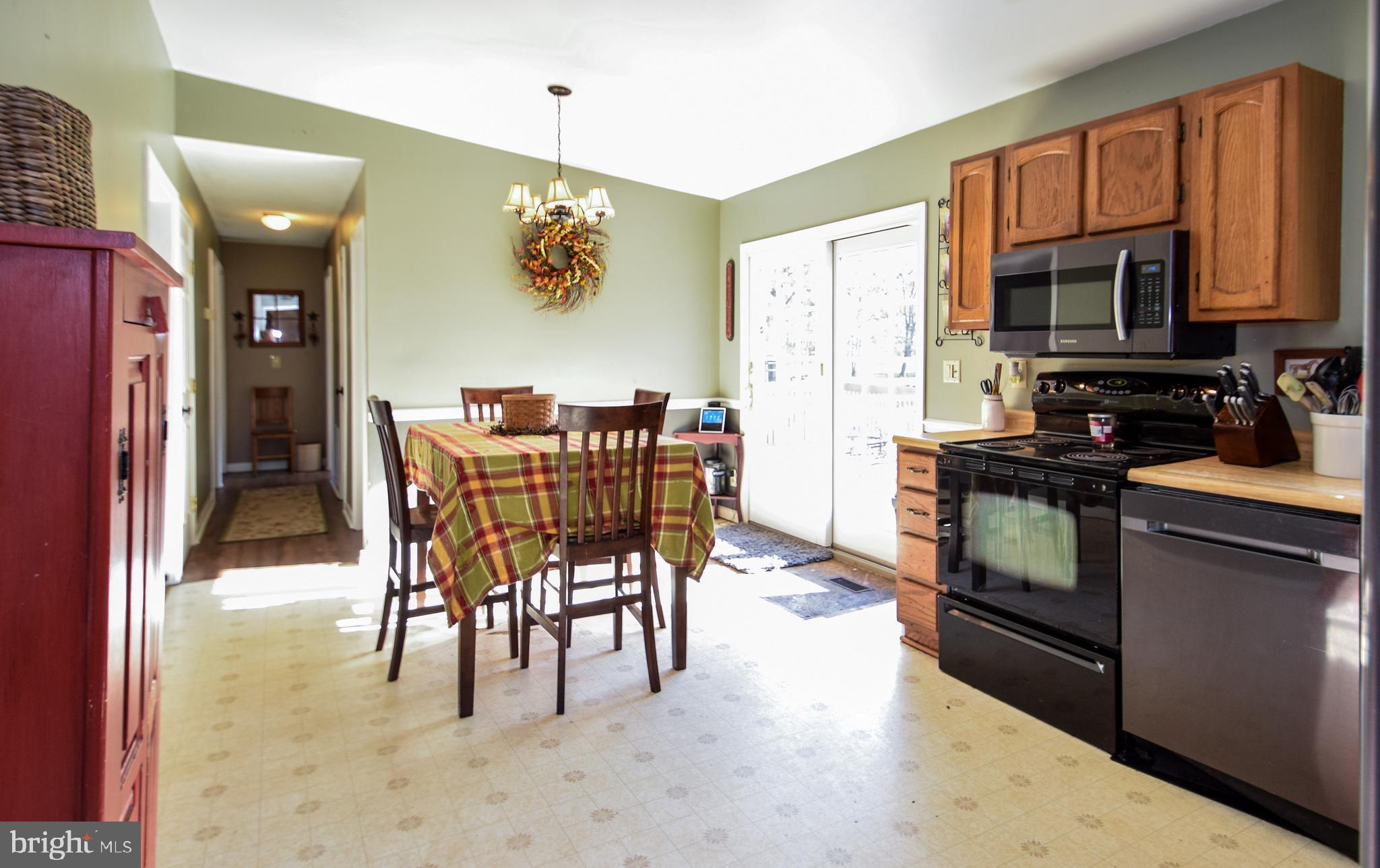 918 Thompson Road Fawn Grove, PA 17321 - Photo 9 of 37 Gallery Image 9