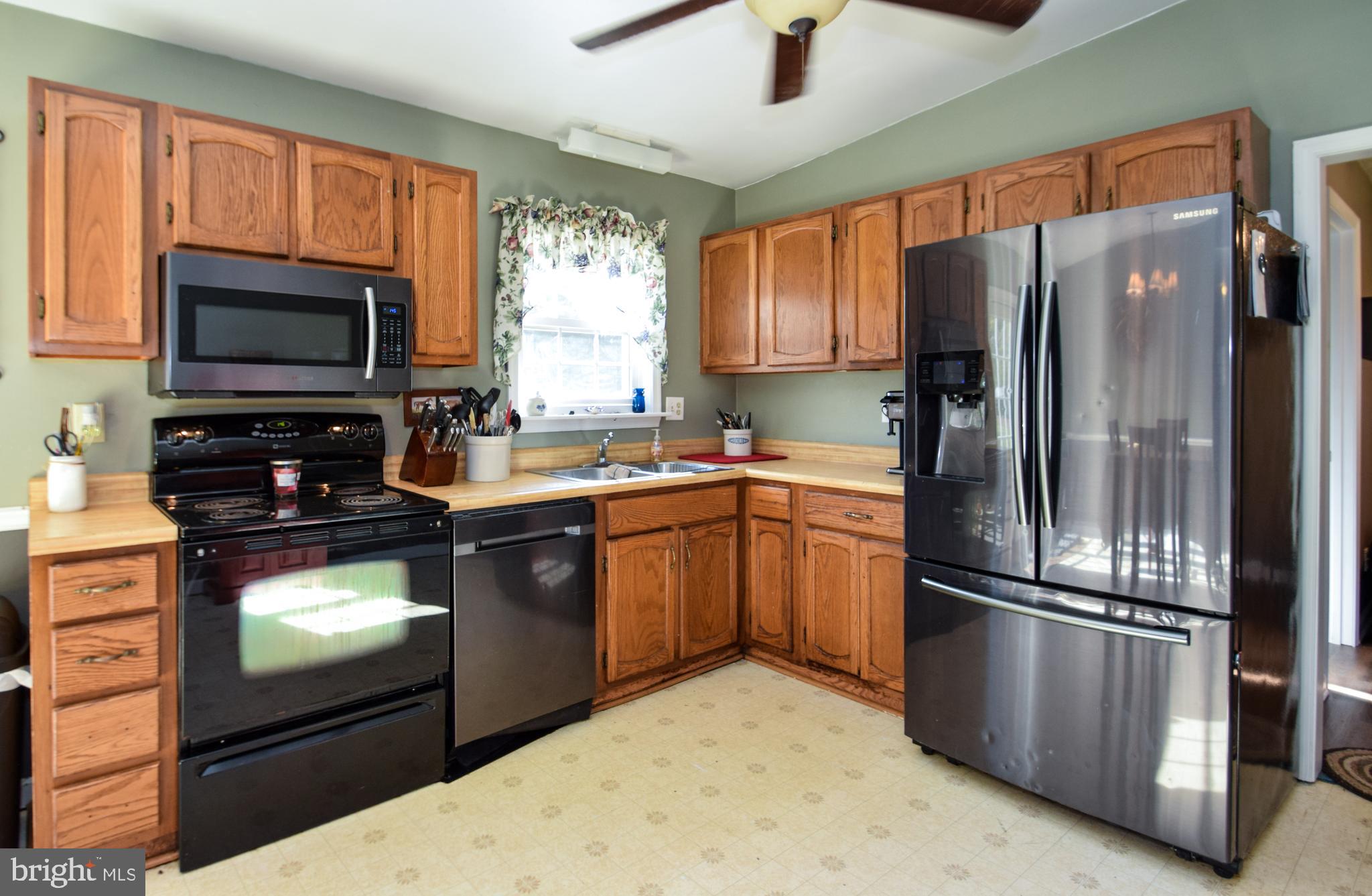 918 Thompson Road Fawn Grove, PA 17321 - Photo 10 of 37 Gallery Image 10