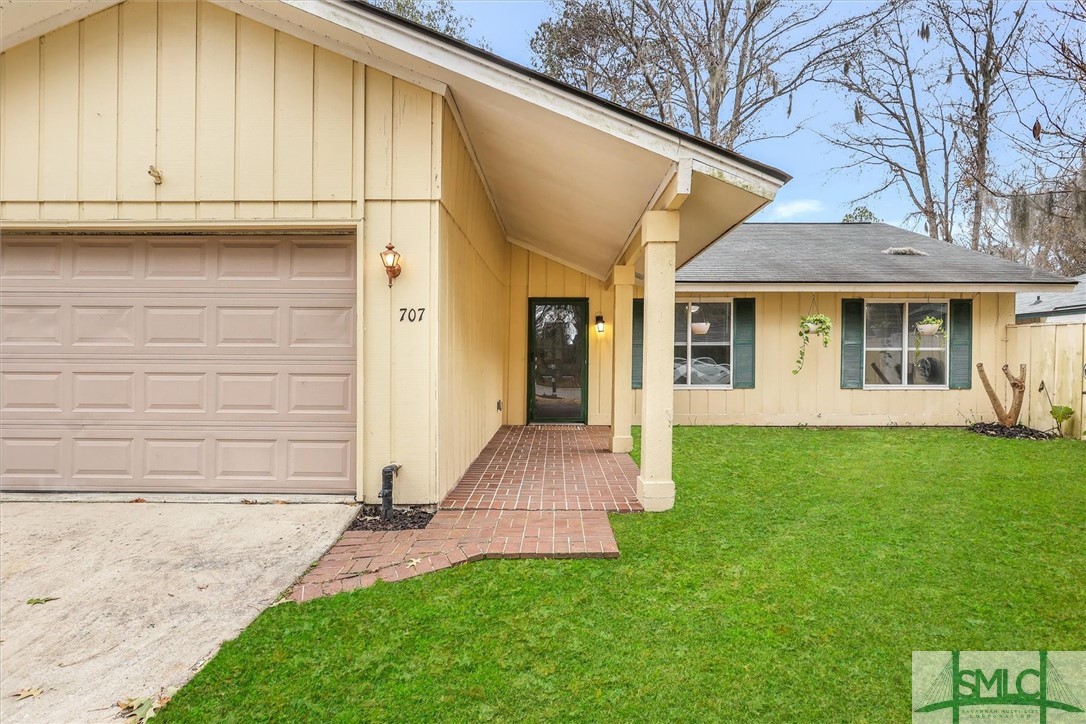 707 Woodley Road Savannah, GA 31419 - Photo 3 of 35