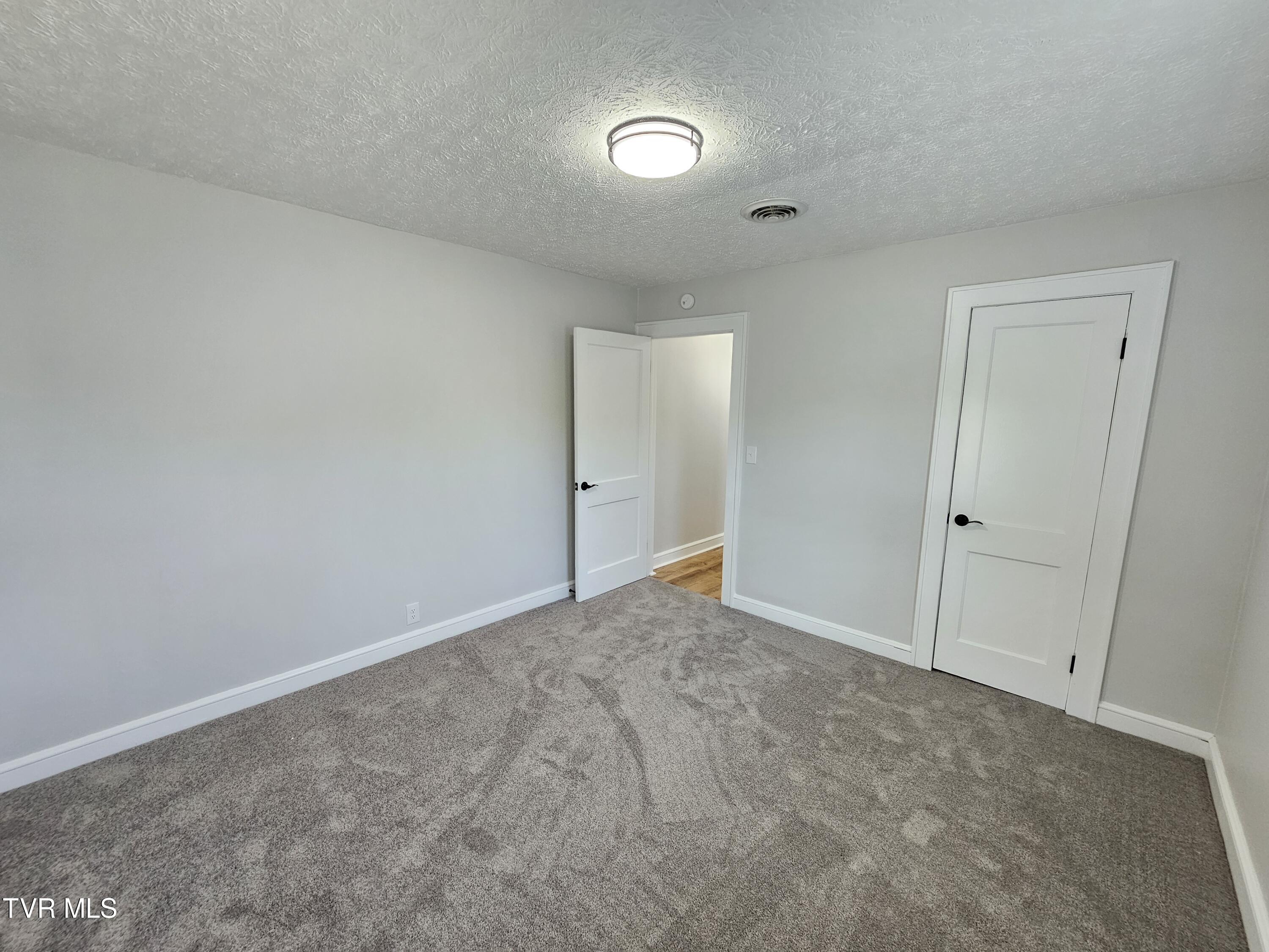 81 24th Street, Unit A Bristol, TN 37620 - Photo 15 of 18 20240429_121456 (1)