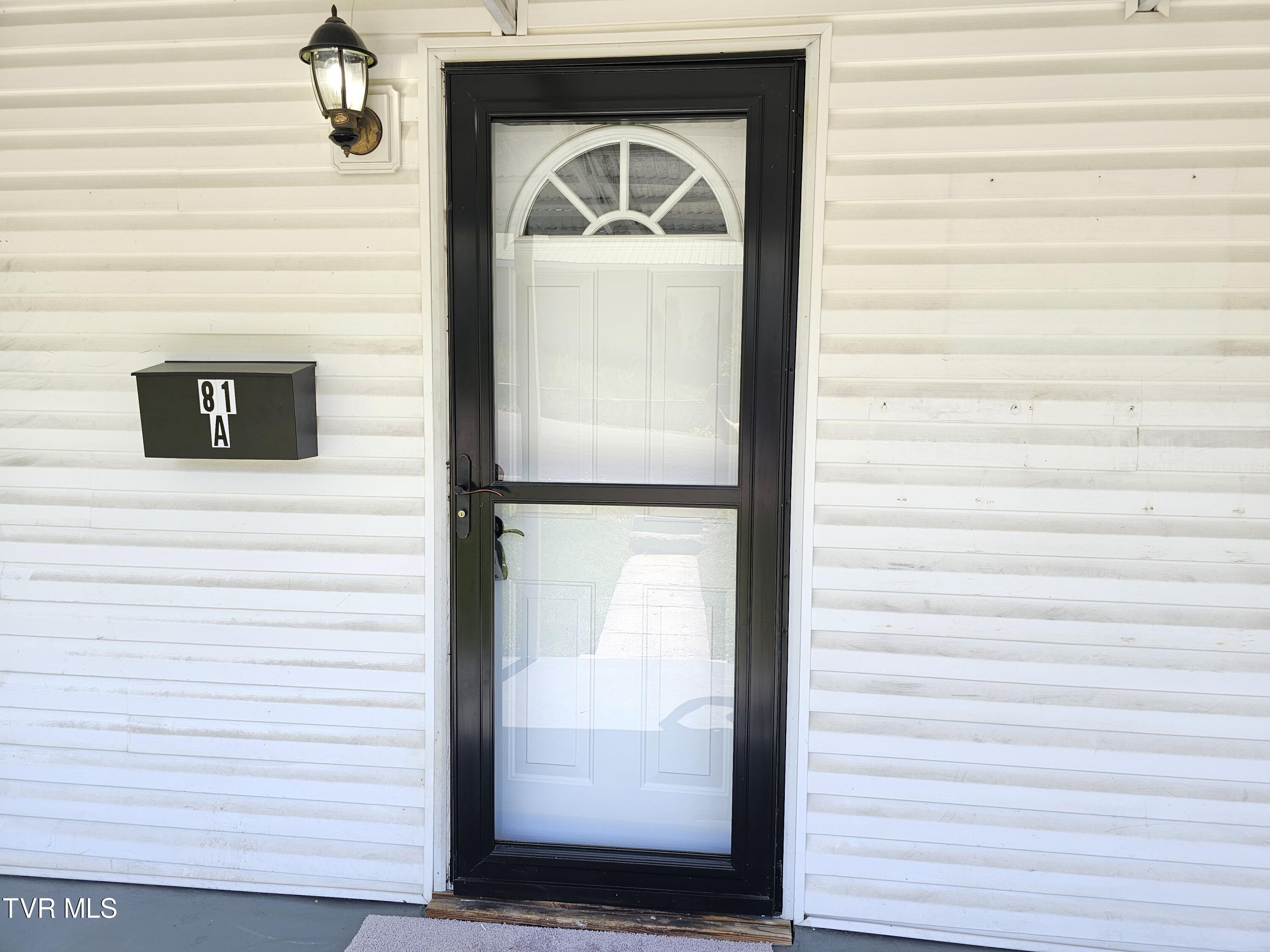 81 24th Street, Unit A Bristol, TN 37620 - Photo 3 of 18 20240429_120805 (1)