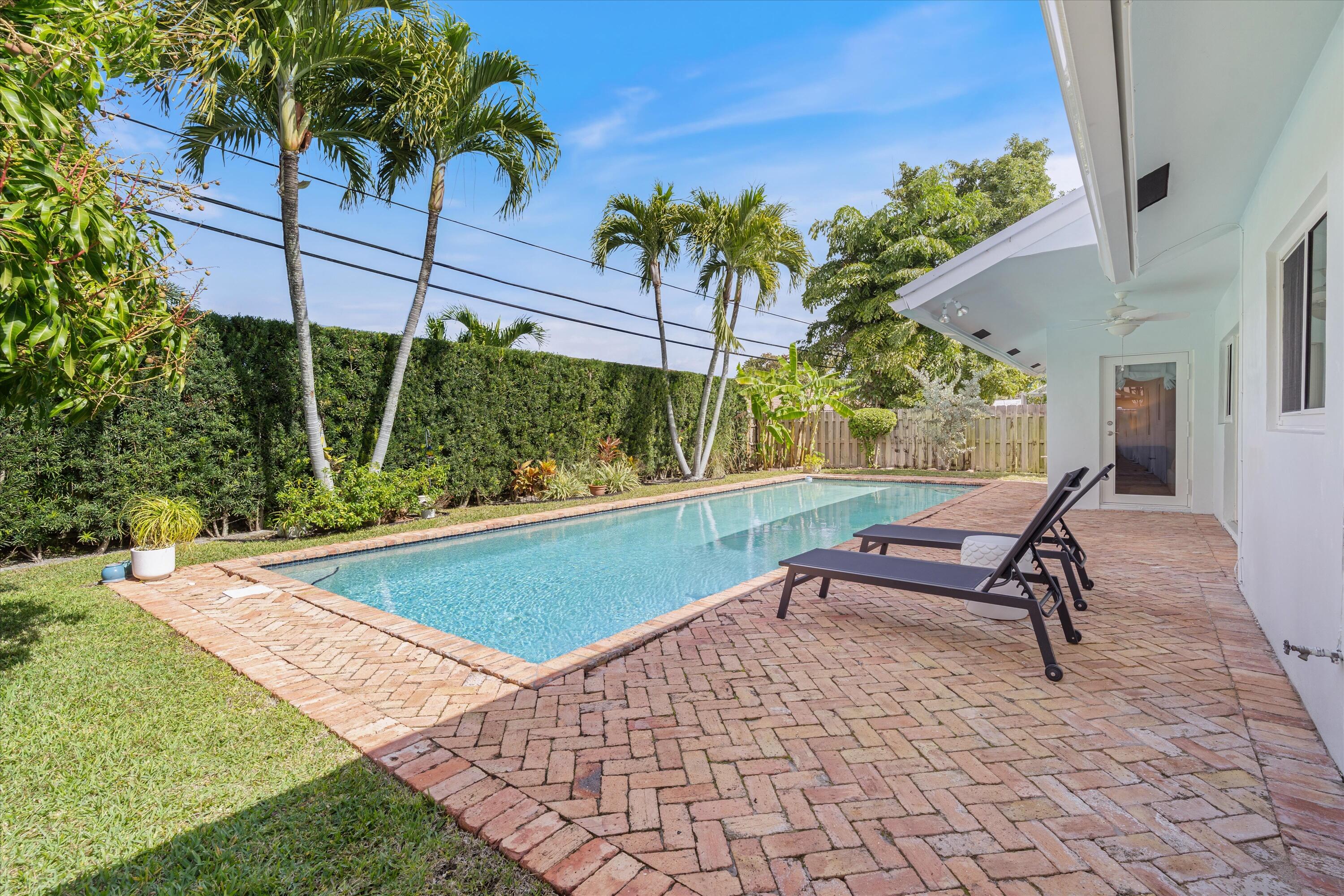 1041 Southwest 7th Street Boca Raton, FL 33486 - Photo 23 of 30 Backyard