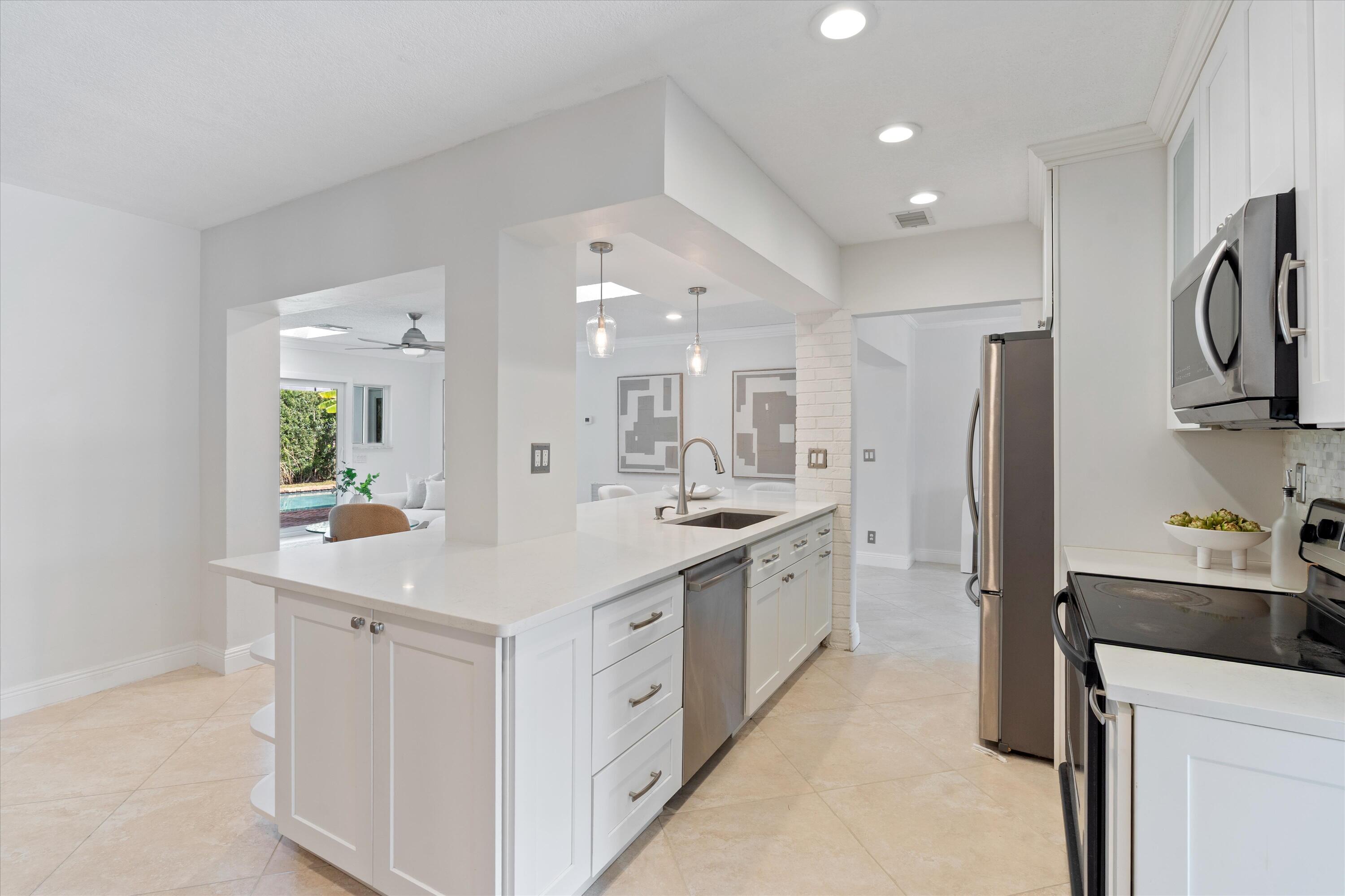 1041 Southwest 7th Street Boca Raton, FL 33486 - Photo 5 of 30 Open kitchen