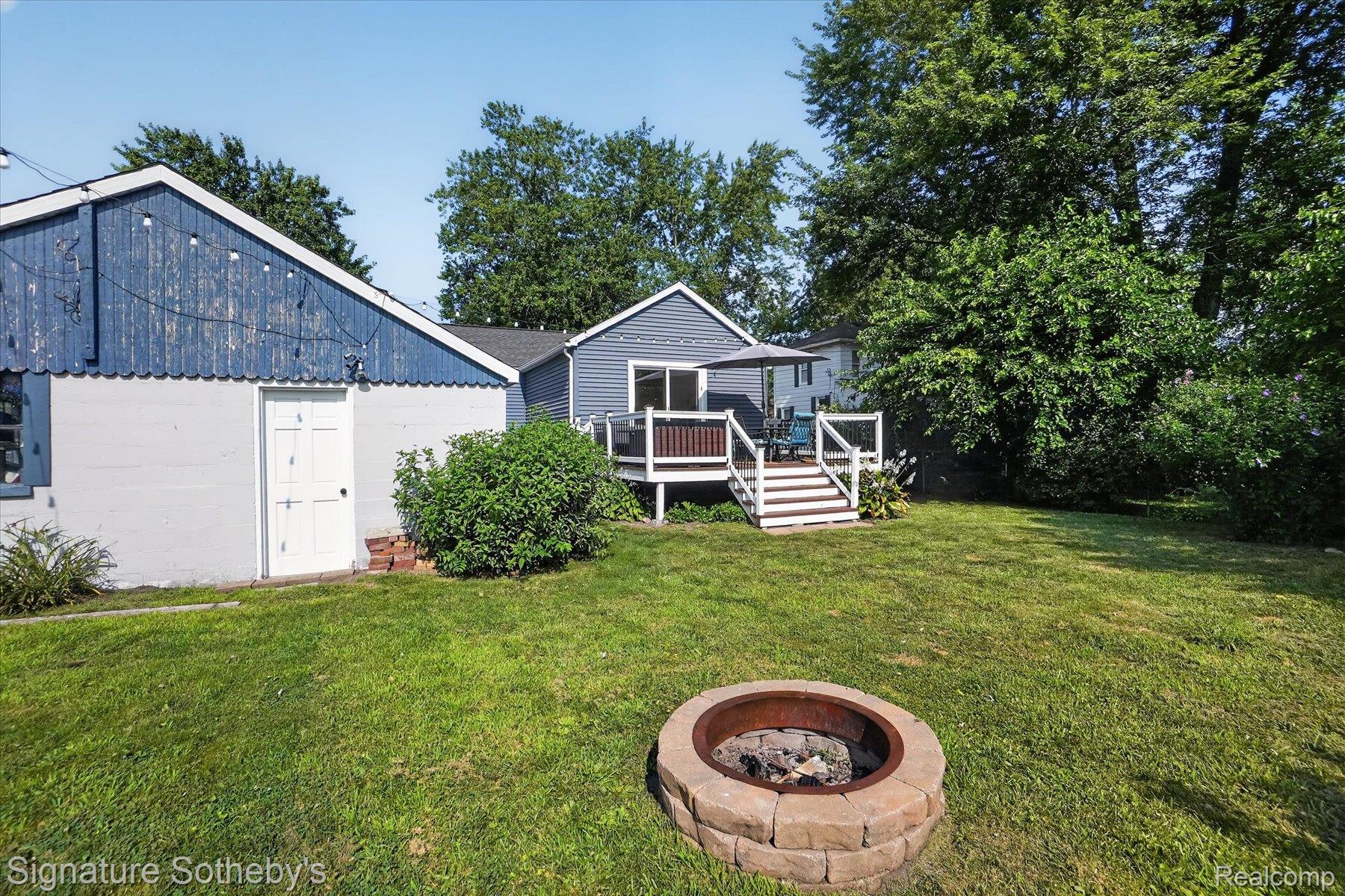 815 Fowler Street Howell, MI 48843 - Photo 26 of 35 32-815-Fowler-St-WindowStill-Photography.jpg