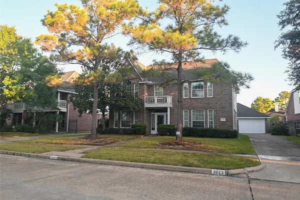 $2,650 | 3023 Hidden Mist Court, Pearland, TX 77584