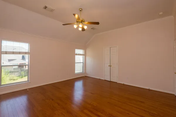 $2,600 | 3023 Hidden Mist Court, Pearland, TX 77584
