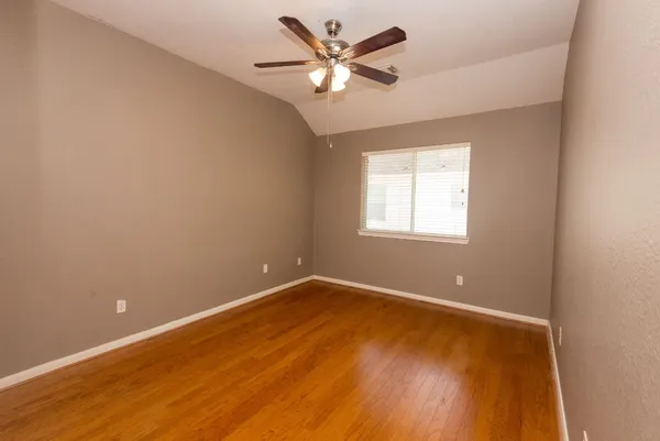 $2,650 | 3023 Hidden Mist Court, Pearland, TX 77584
