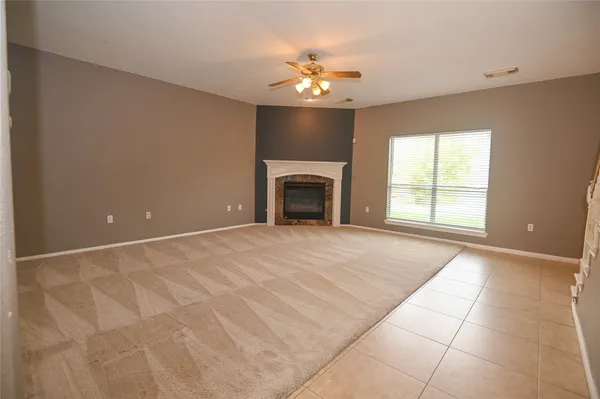 $2,600 | 3023 Hidden Mist Court, Pearland, TX 77584