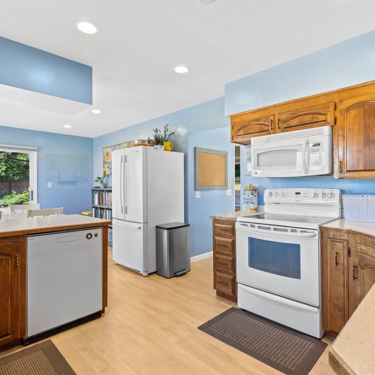 685 South Stage Road Medford, OR 97501 - Photo 18 of 35 18