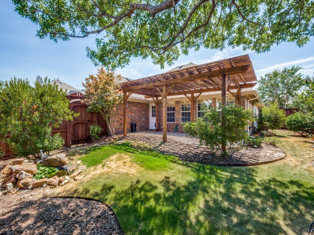 5924 Legend Lane The Colony, TX 75056 - Photo 25 of 27 a view of a house with backyard and sitting area
