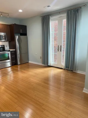 $1,900 | 4742 Pine Street, Unit 202, Philadelphia, PA 19143