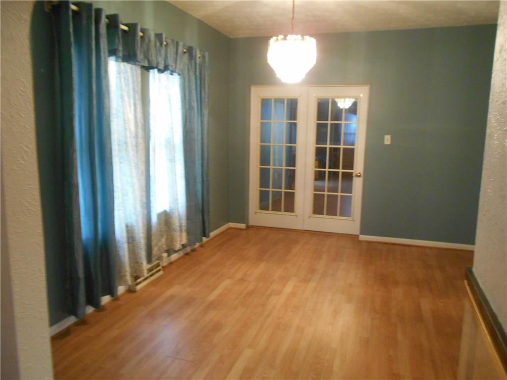 215 Center Street Springdale, PA 15144 - Photo 5 of 17 Gallery Image 5