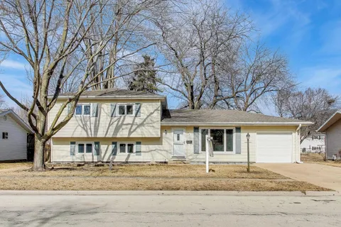 $299,900 | 54 Bonds Drive, Bourbonnais, IL 60914
