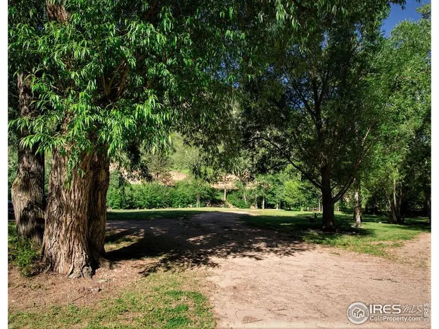 a view of park bench