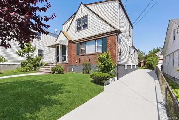 $1,199,999 | 146-25 177th Street | Springfield Gardens