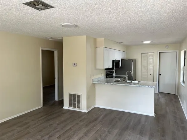 $439,900 | 607 23rd Avenue East, Bradenton, FL 34208