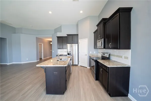 $2,250 | 190 Brickhill Circle, Savannah, GA 31407