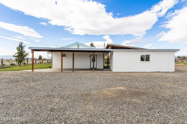 $289,995 | 6931 Progressive Road, Wapato, WA 98951