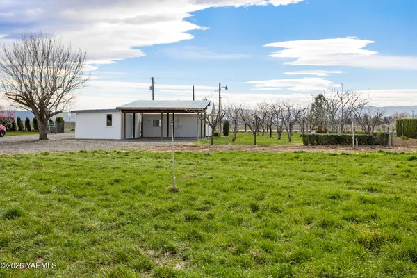 $289,995 | 6931 Progressive Road, Wapato, WA 98951