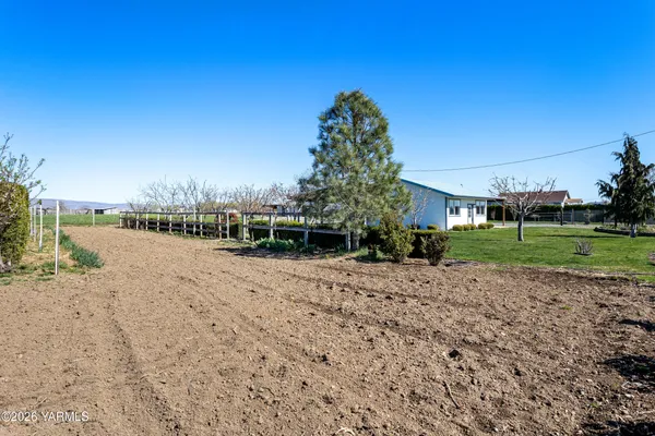 $289,995 | 6931 Progressive Road, Wapato, WA 98951