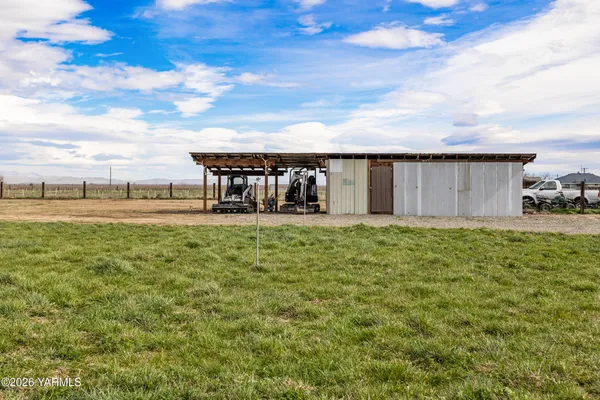 $289,995 | 6931 Progressive Road, Wapato, WA 98951