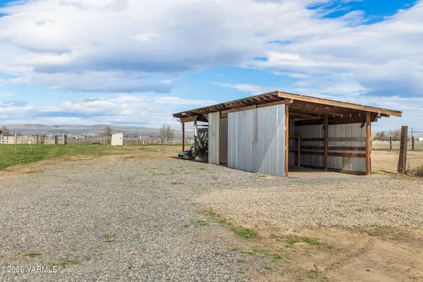 $289,995 | 6931 Progressive Road, Wapato, WA 98951