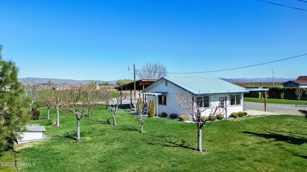 $289,995 | 6931 Progressive Road, Wapato, WA 98951