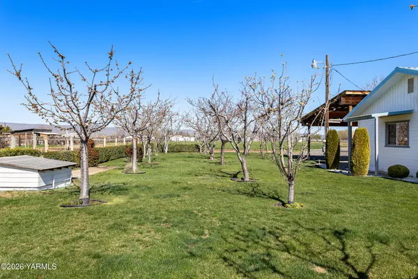 $289,995 | 6931 Progressive Road, Wapato, WA 98951