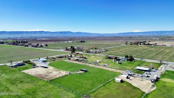 $289,995 | 6931 Progressive Road, Wapato, WA 98951